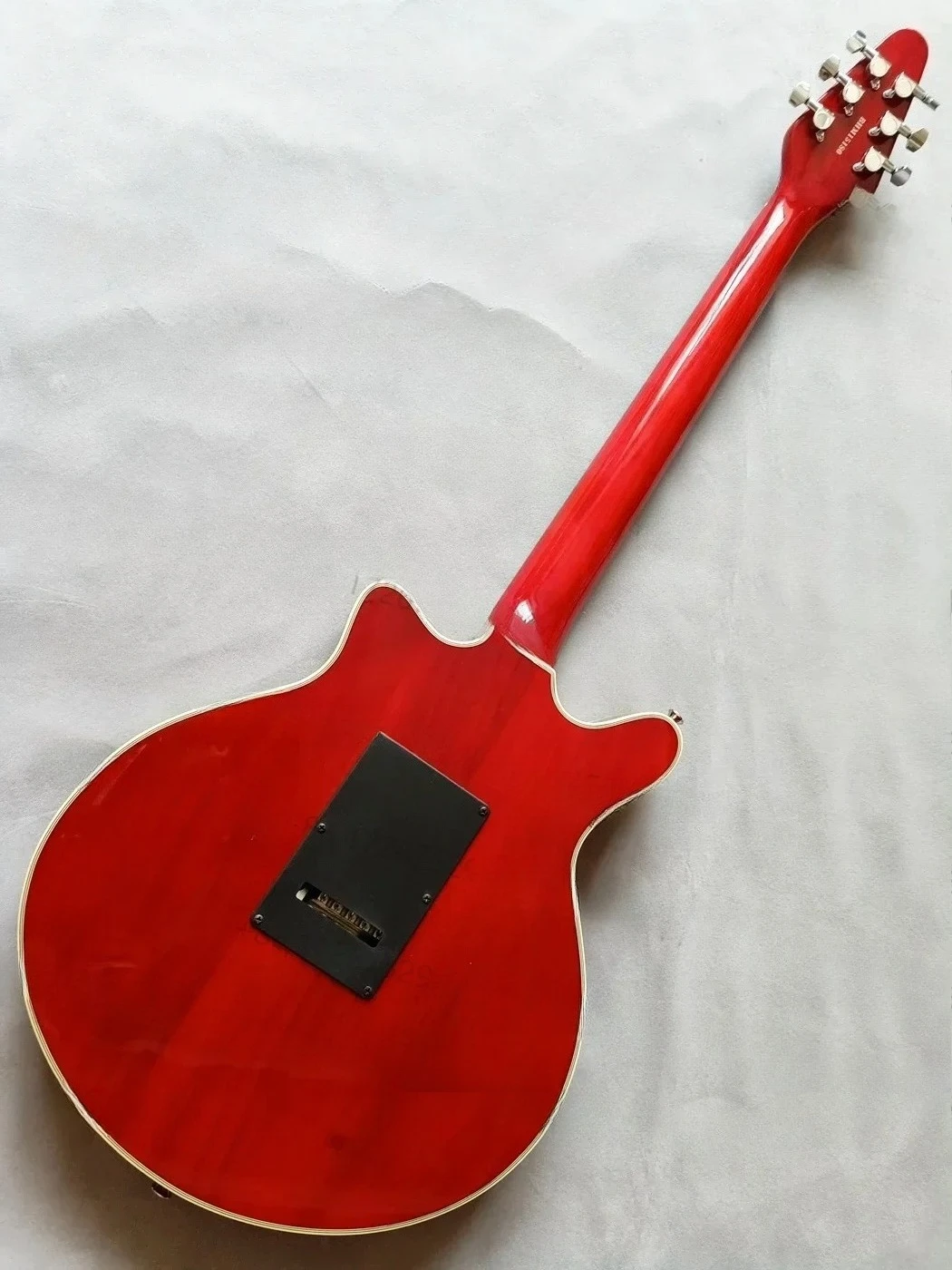 Firmado por Brian May, guitarra eléctrica de 6 cuerdas color rojo cereza, 24 trastes, pastillas Tri-Sonic de 3 quemaduras, puente de sistema trémolo de doble bloqueo