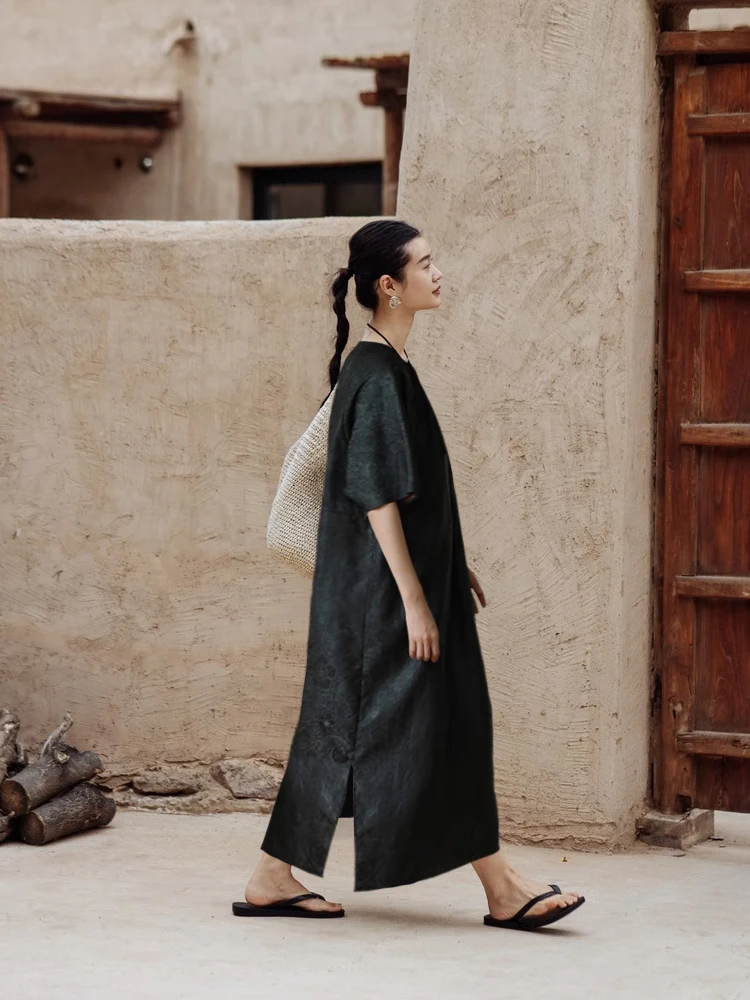 2025 Women's Fashion New Original Design Sense 100% Natural Mulberry Silk Jacquard Fragrance Cloud Yarn Black Round Neck Dress