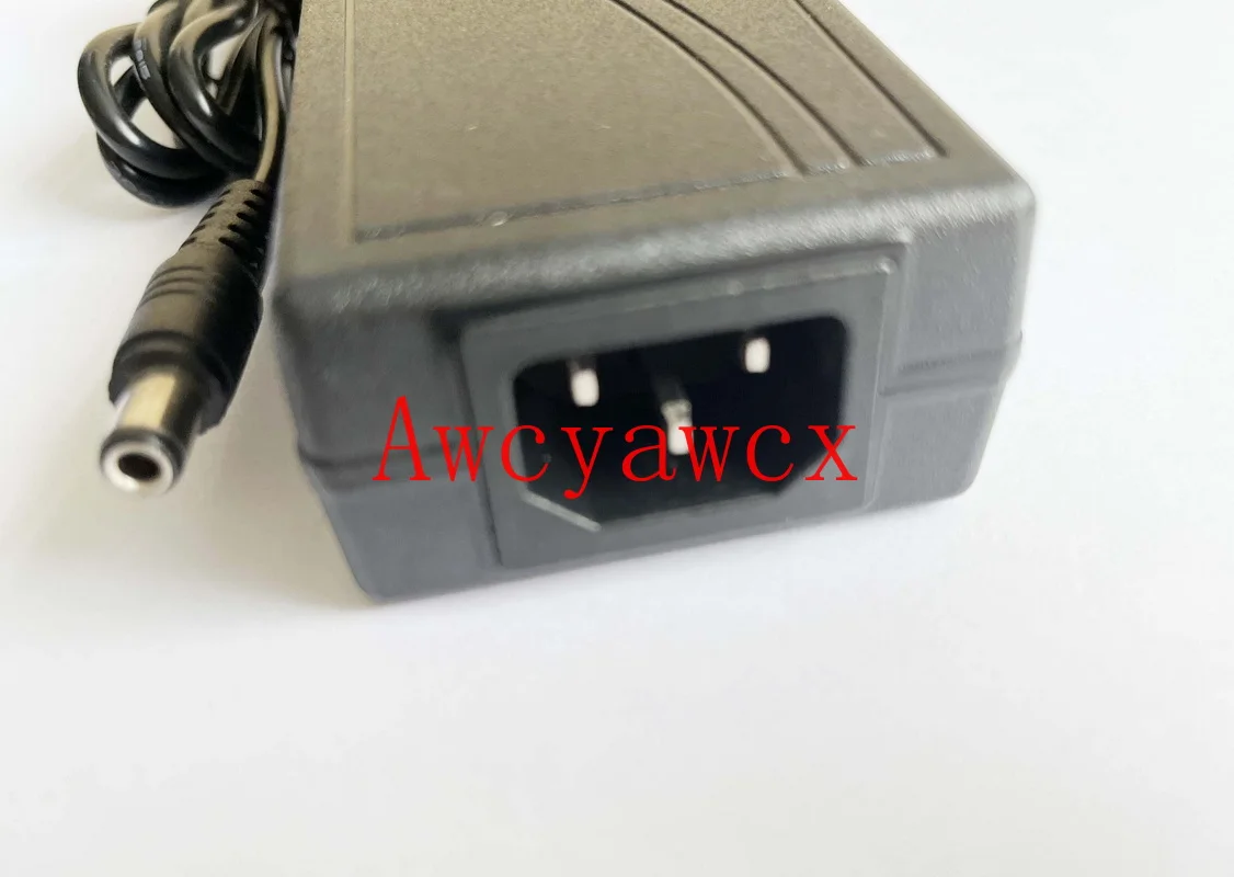 1PCS High quality 16V 2.4A YAMAHA PA-300 PA300 AC-DC Switching Adaptor Power Supply Charger