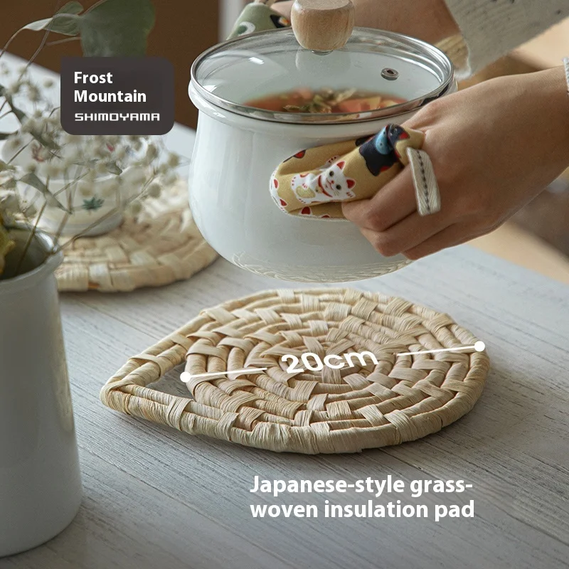 

Handmade straw pot mat, kitchen insulation , Japanese corn husk placemat, hanging table , anti-scalding bowl