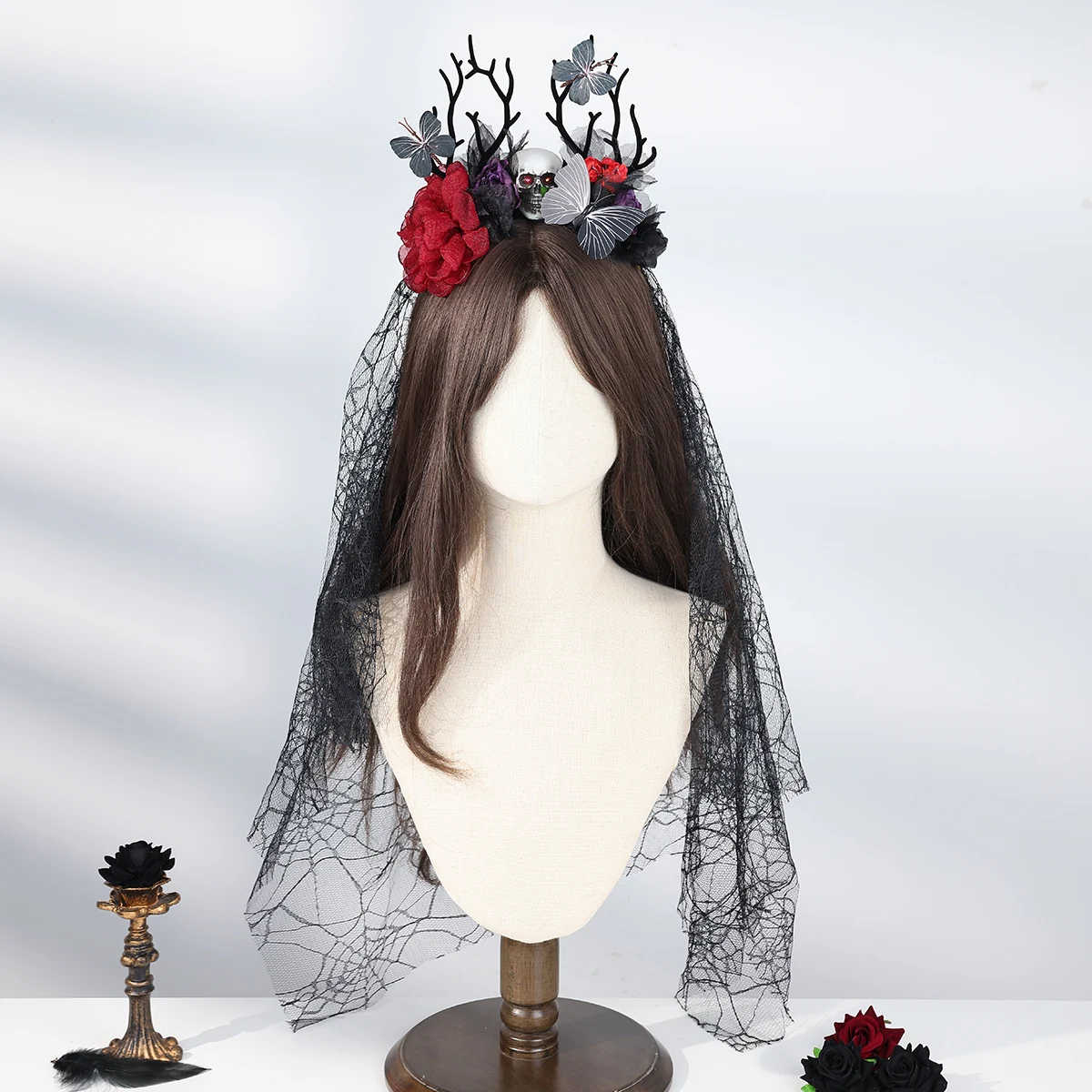 Damen Gothic Geweih-Schädel-Schleier-Stirnband, Schwarzes Spitzen-Rosen-Blumen-Kopfband für Halloween, Vampir-Cosplay, Dunkle Party-Kostüm-Accessoire – Detail 8