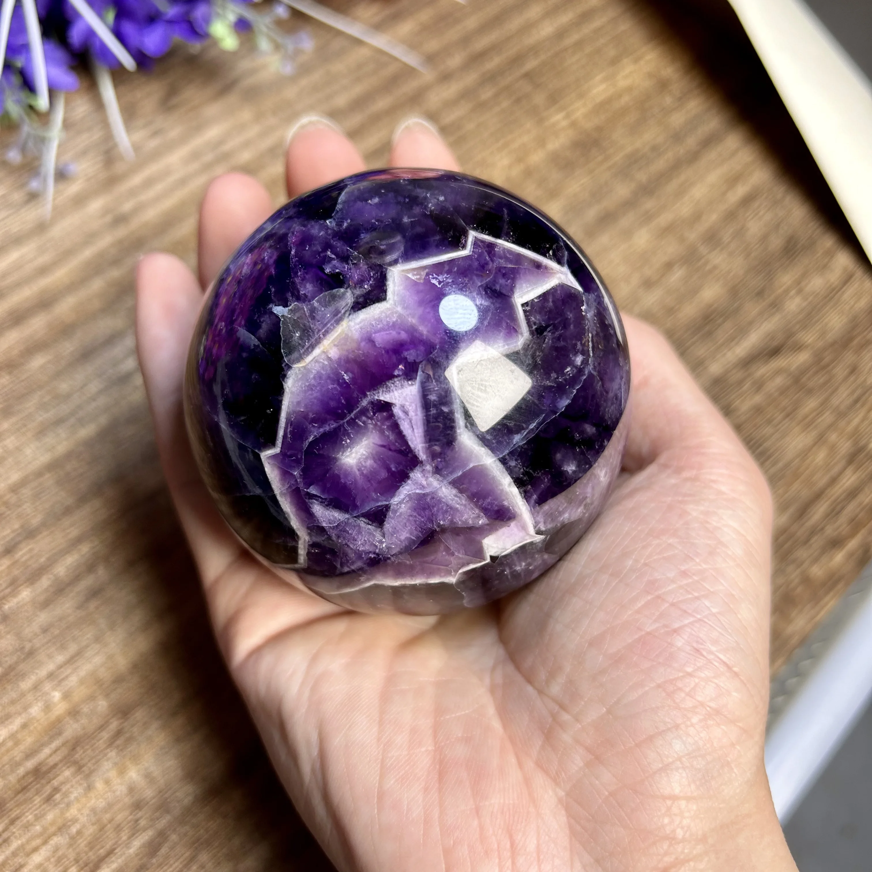 

Natural Dream Amethyst Quartz Crystal Sphere Reiki Healing Home Decor Crystal Crafts 37th 680g 78mm