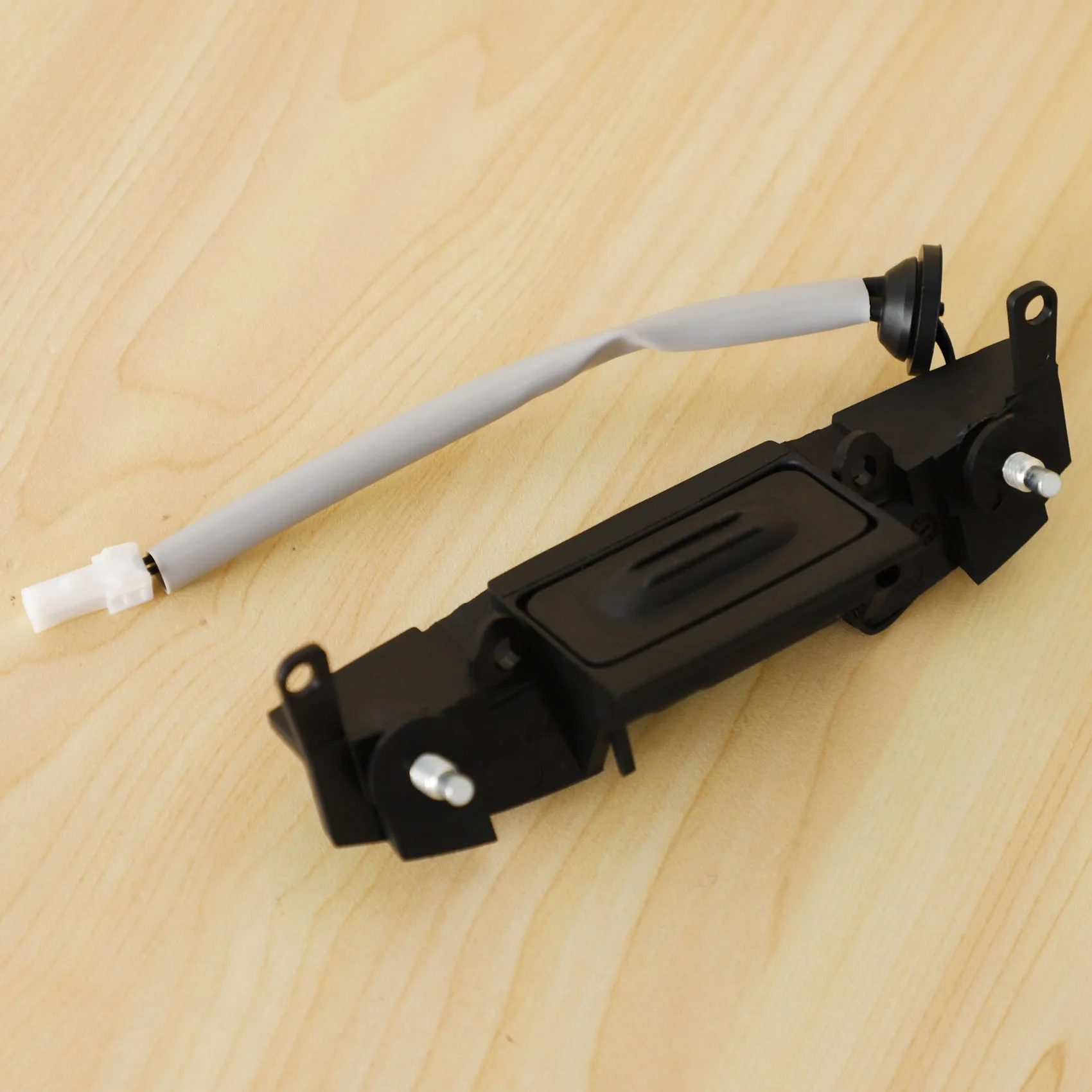 

M45K-For Nissan Micra Boot Lid Tailgate Trunk Opener Release Switch 25380-AX60B