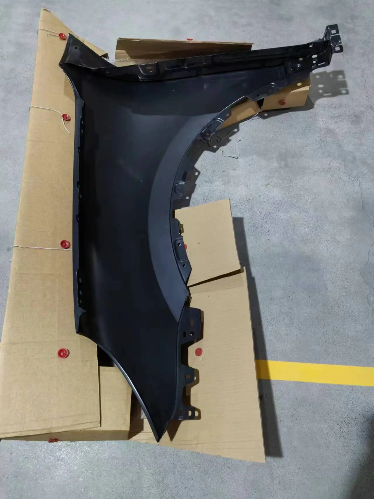 95850303210 95850303110   PP-Material von Autoteilen mit Auto-Frontkotflügel für Porsche Cayenne 15-17