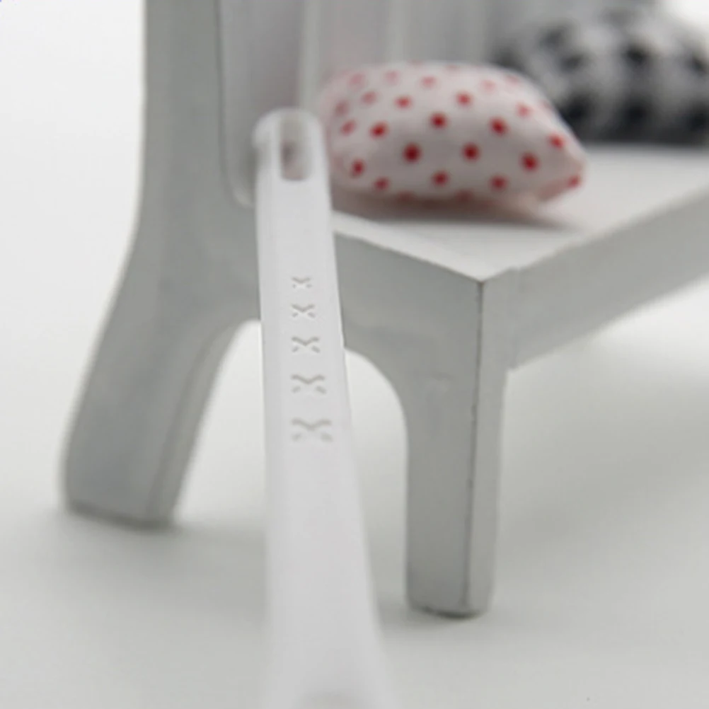 Anti Static White Portable Plastic Handle Nylon Cleaning Keyboard Brush for Computer and Small Spaces