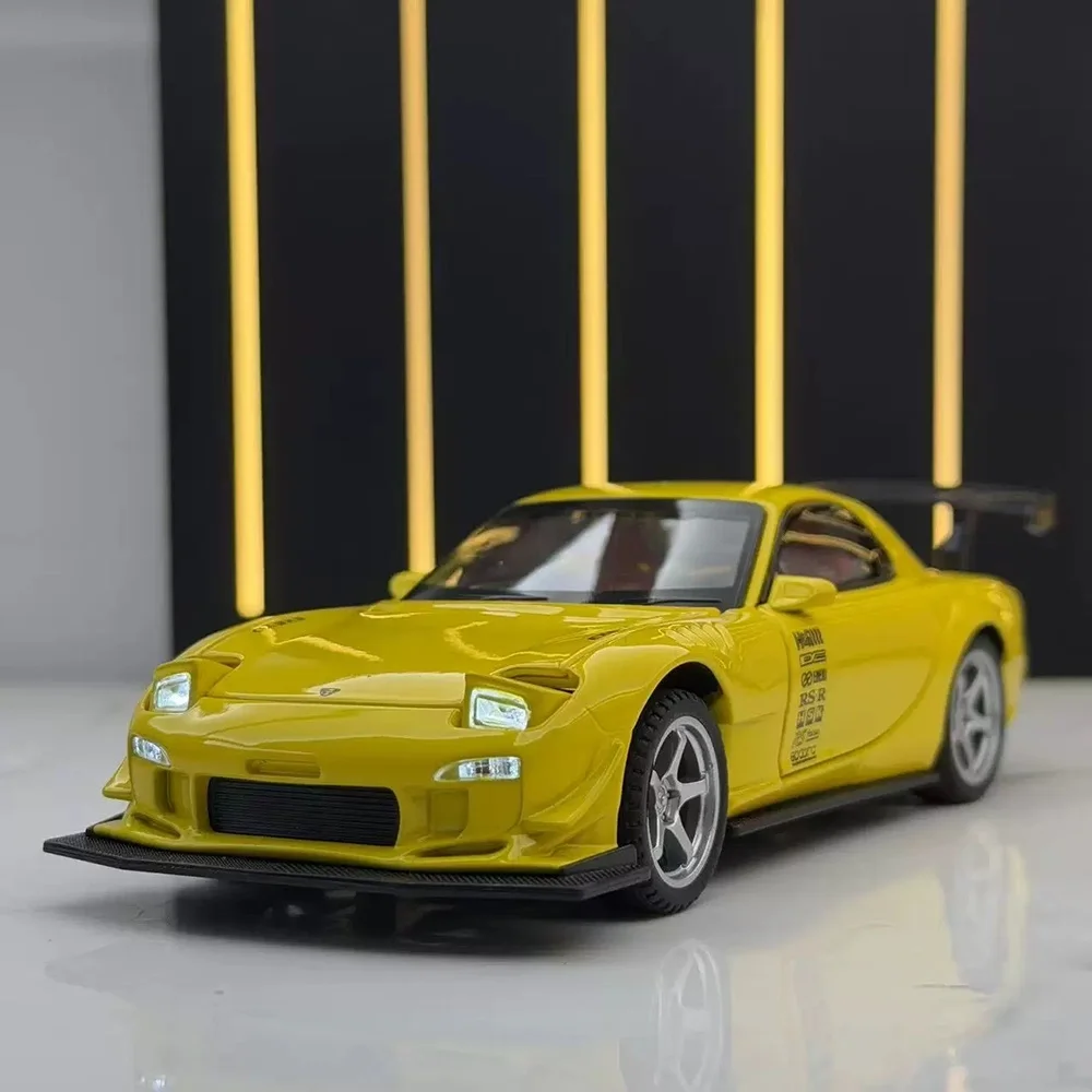 

1:32 RX-7 FD3S Alloy Sports Car Diecast Model Toys Shock Absorption Sound Light Pull Back Doors Opened Vehices Festival Surprise