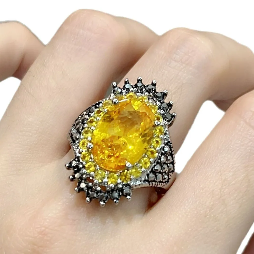 Vintage Big Yellow Crystal Citrine Gemstones Diamonds Rings for Men Women Black Thai Silver Cool Finger Bands Accessory Jewelry