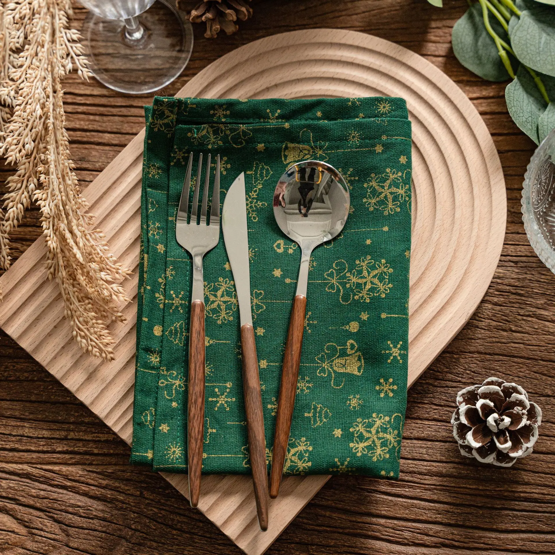 

Printed Gilding Wind Chime Napkin Tablecloth Coaster Desktop Party Decoration Gourmet Photo Background Cloth Napkin Baking Props