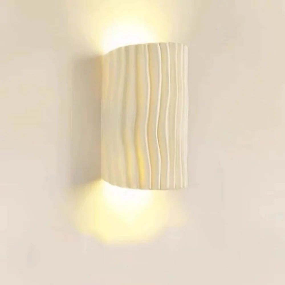 Modern Ribbed Resin Wall Sconce Beige Round Up and Down Wall Light Indoor Bedside Wall Lamp for Hallway Bedroom Wall Decor