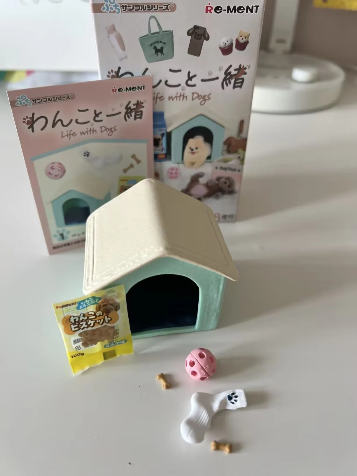 新しい本物のリーメントワンダフルライフペット犬用ブラインドボックスかわいいおもちゃコレクタブルモデル装飾品クリスマスギフト