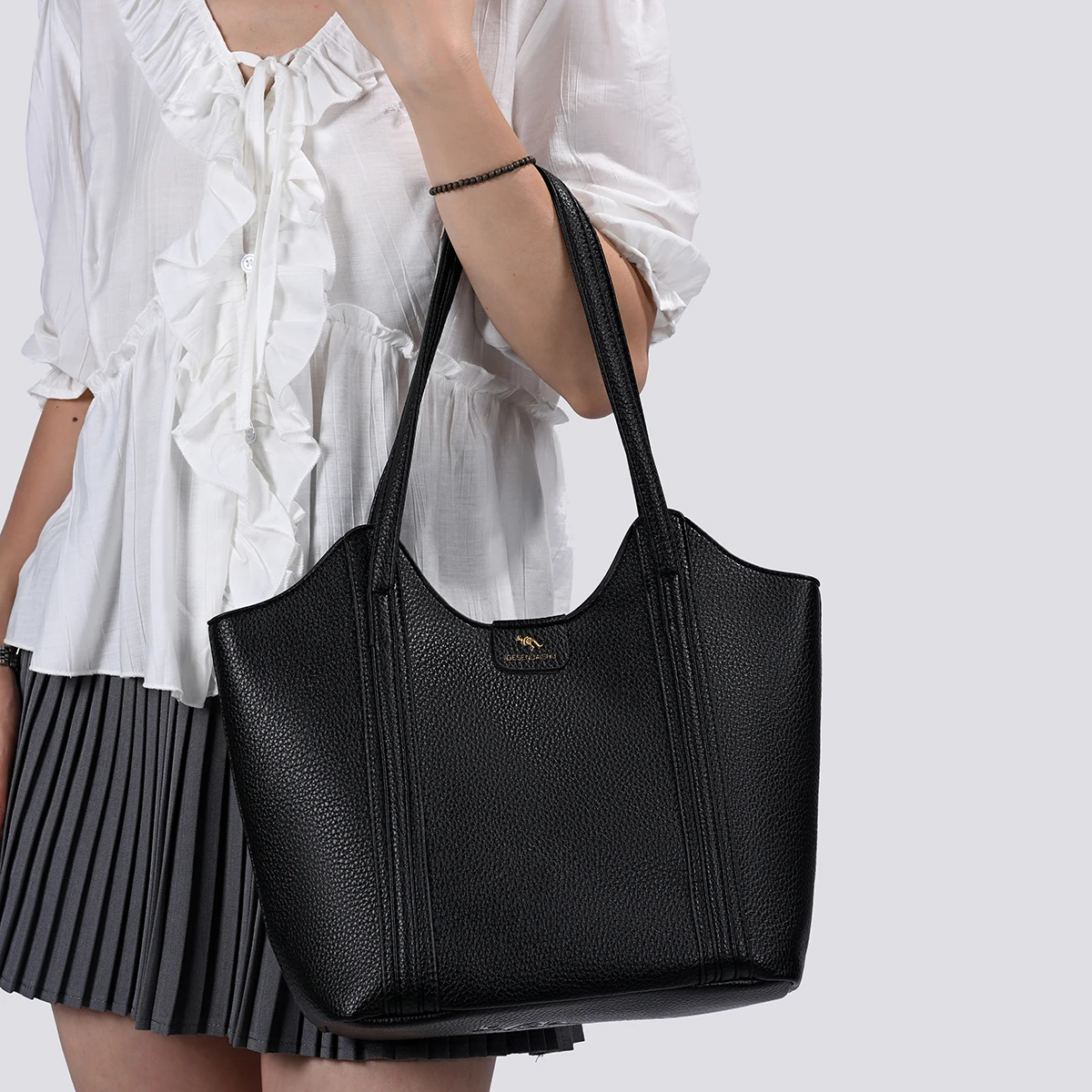 2026 New Retro Minimalist Large Capacity Tote Bag Women's Handbag Commuter Bag Single Shoulder Bag Handbag Big Bag
