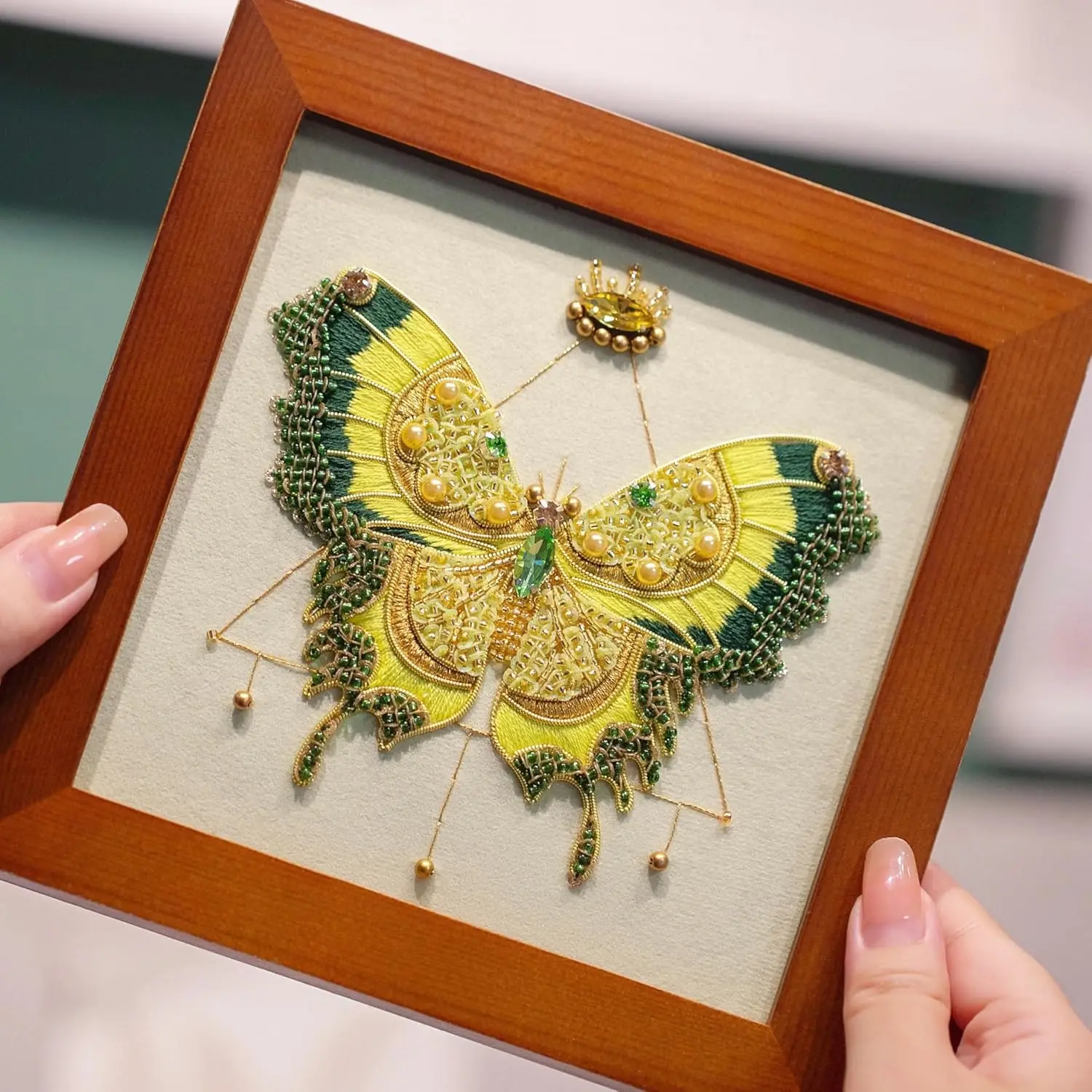 

Butterfly Embroidery Kit for Beginners with Beads and Threads, Easy Hand Stitch Craft Set (Green)
