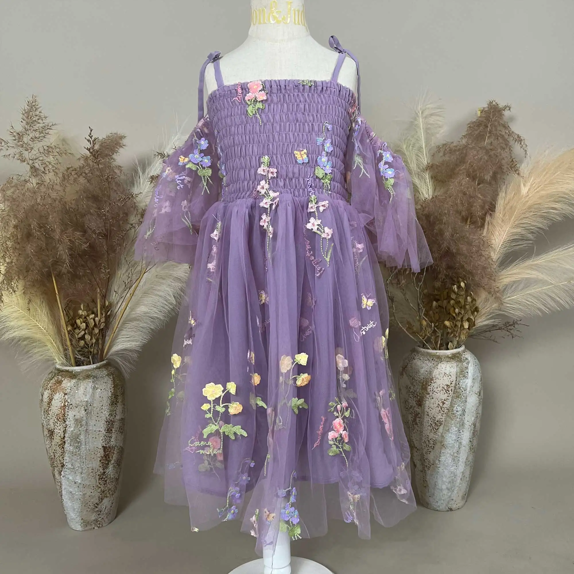 abito-premaman-ispirato-al-vintage-per-bambina-don-judy-scollo-quadrato-maniche-arricciate-tessuto-in-rete-testurizzato-lunghezza-midi-a-trapezio