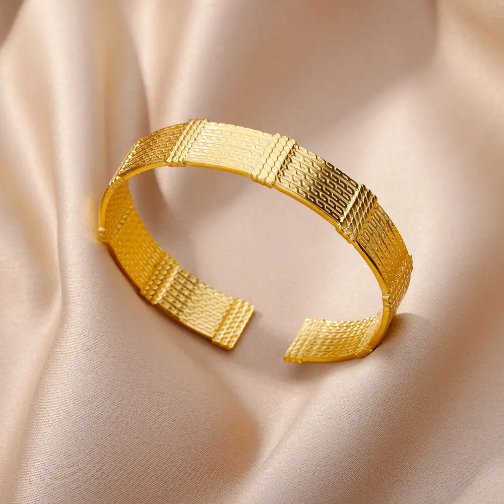 Retro Bangle Bracelet for Women Gold Color Stainless Steel Bracelet Bangles 2024 Luxury Couple Jewelry Freeshipping pulseras view 2