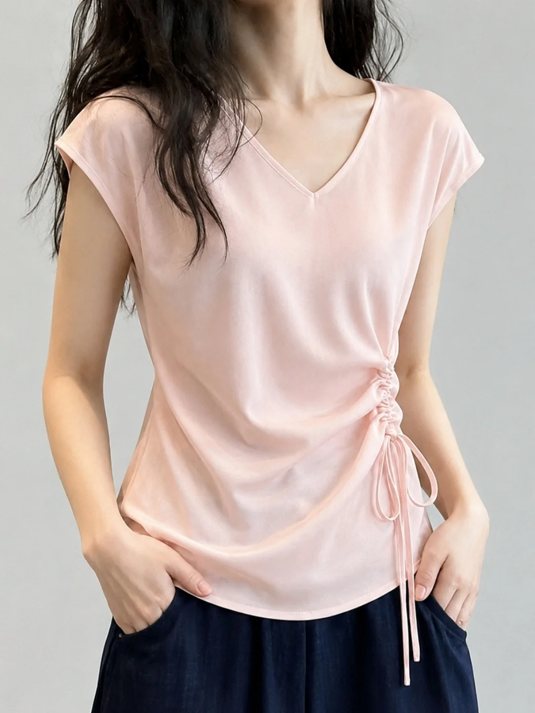 

Slim Fit V-Neck Short Sleeve T-Shirt Korean Style Simple Belted Waist-Cinching High-End Feel Commute Silk Women's Top