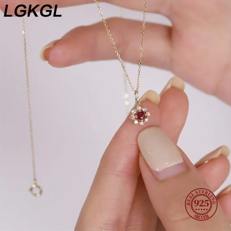 

LGKGL Japanese Luxury S925 Sterling Silver Sunflower Necklace Clavicle Chain Embedded Zirconia Fine Chain for Women
