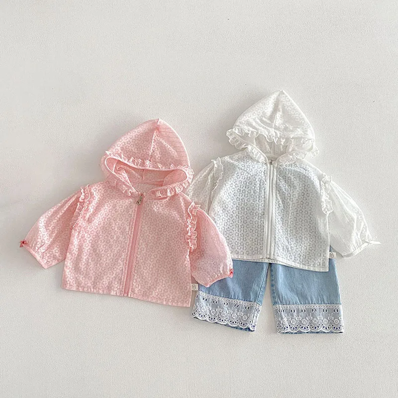 

Весенняя новинка: детская куртка с капюшоном для девочек, 9 месяцев - 5 лет, с милым цветочным принтом, тонкая, свободная, детская одежда, весенняя куртка для малышей