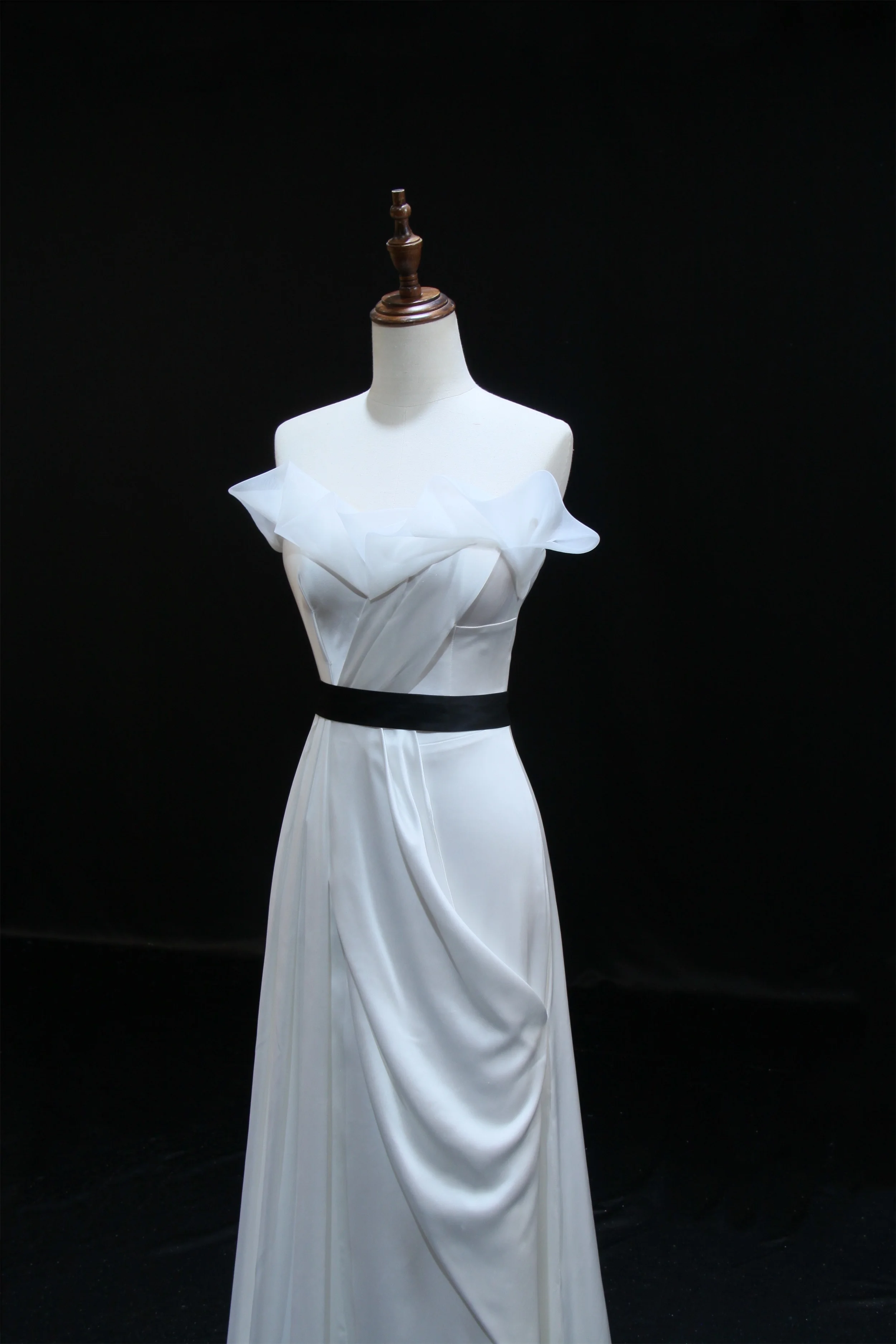 Sleeveless Pleated Satin White Wedding Dress, Beautiful, High Quality, Latest, A006