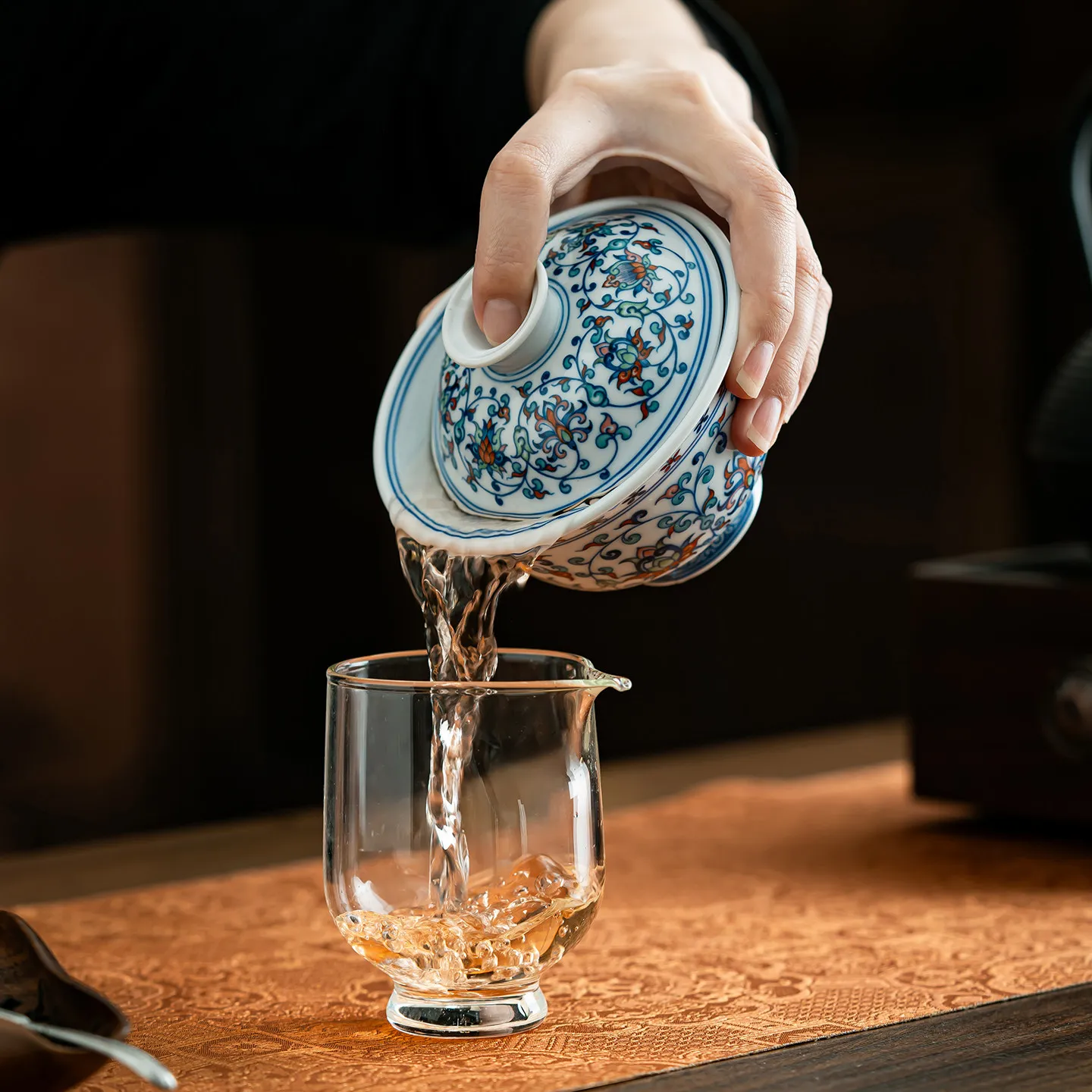 Thick Tire Blue and White Bucket Color Interlock Branch Two Tureen Non-Scald Tea Brewing Bowl Household Ceramic Cup Large