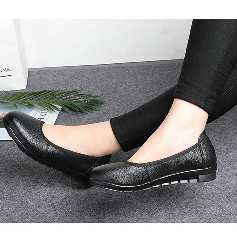 Sneakers 2024 Spring Women Loafers Footwear Flat Shoes Genuine Leather Mother Comfort Casual Shoes Black Shoes