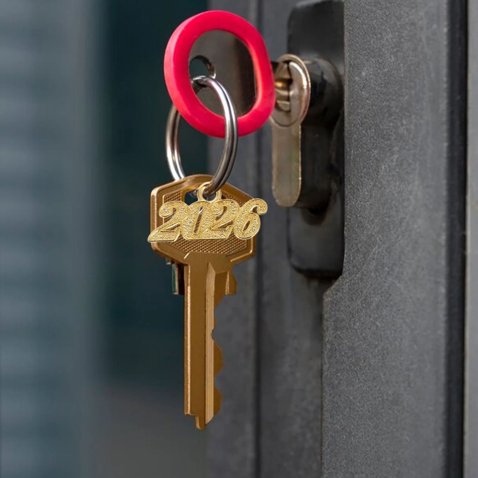 

100Pcs 2026 Mini Year Pendants Graduation Cap Charm DIY Jewelry Craft Supplies Tassel Keychain Decoration Metal Number Connector