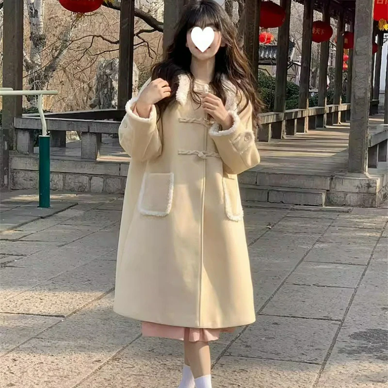 

Solid-color Warm Coat Fashion Mid-length Woolen Coats with Horn Buttons Cape Hat Sweet Elegant Women Overcoat 2026 Autumn/winter