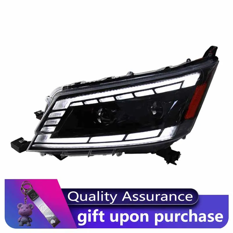 

A Pair of Car Headlight For Toyota Hiace 2019-2022 Front Projector Lens DRL Head Lamp Dynamic LED Day Run Light Auto Accessories