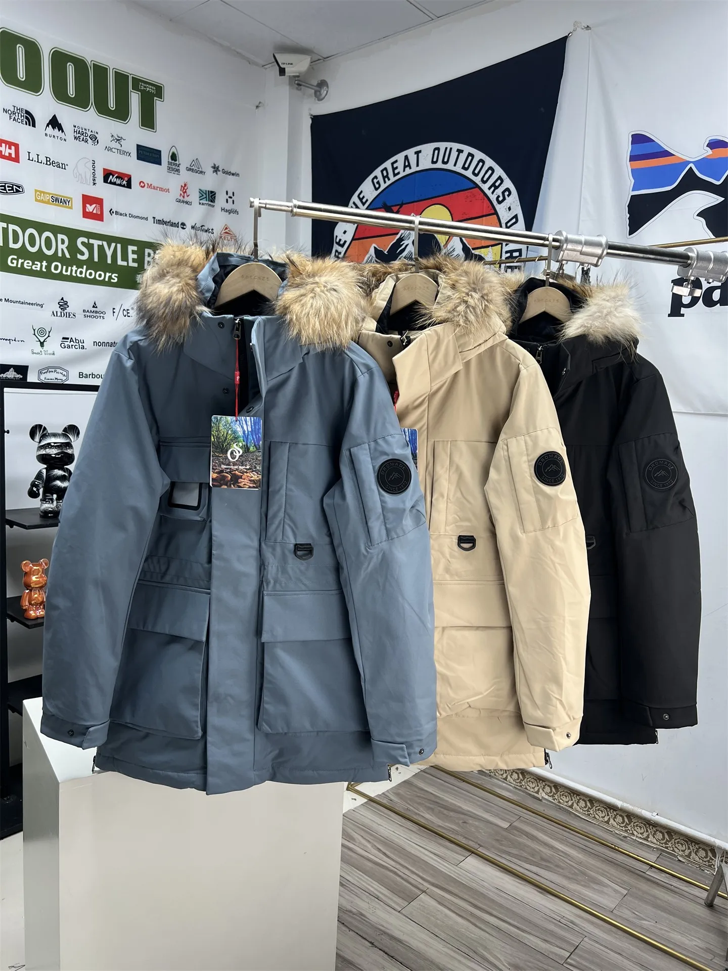 

Men's And Women's KL Substitute Windproof Warm Water-Resistant down Jaet with Real Fur Collar Outdoor Workwear Faionable ...