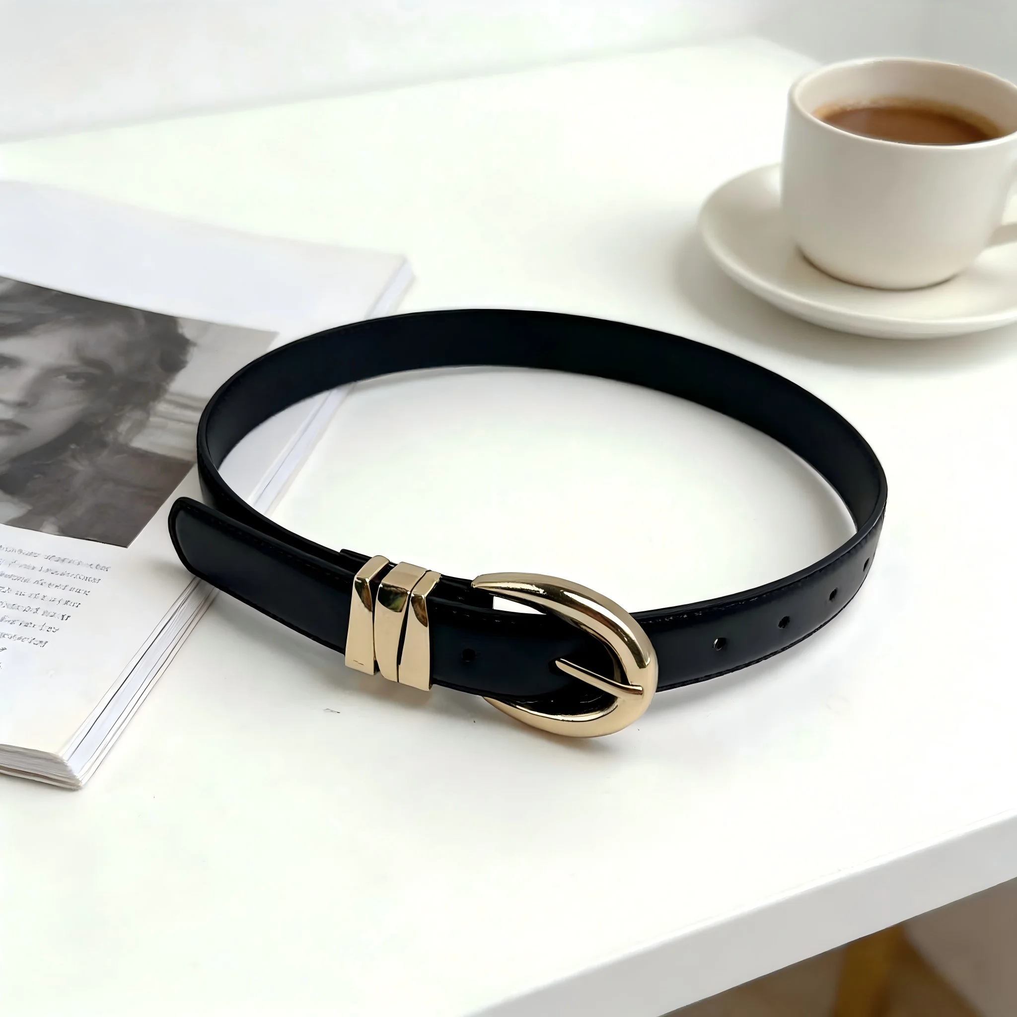 1 Piece of Women's Belt, Black, Fashionable, Light Luxury, Easy to Match with Pants and Skirts, Suitable for Daily Outings
