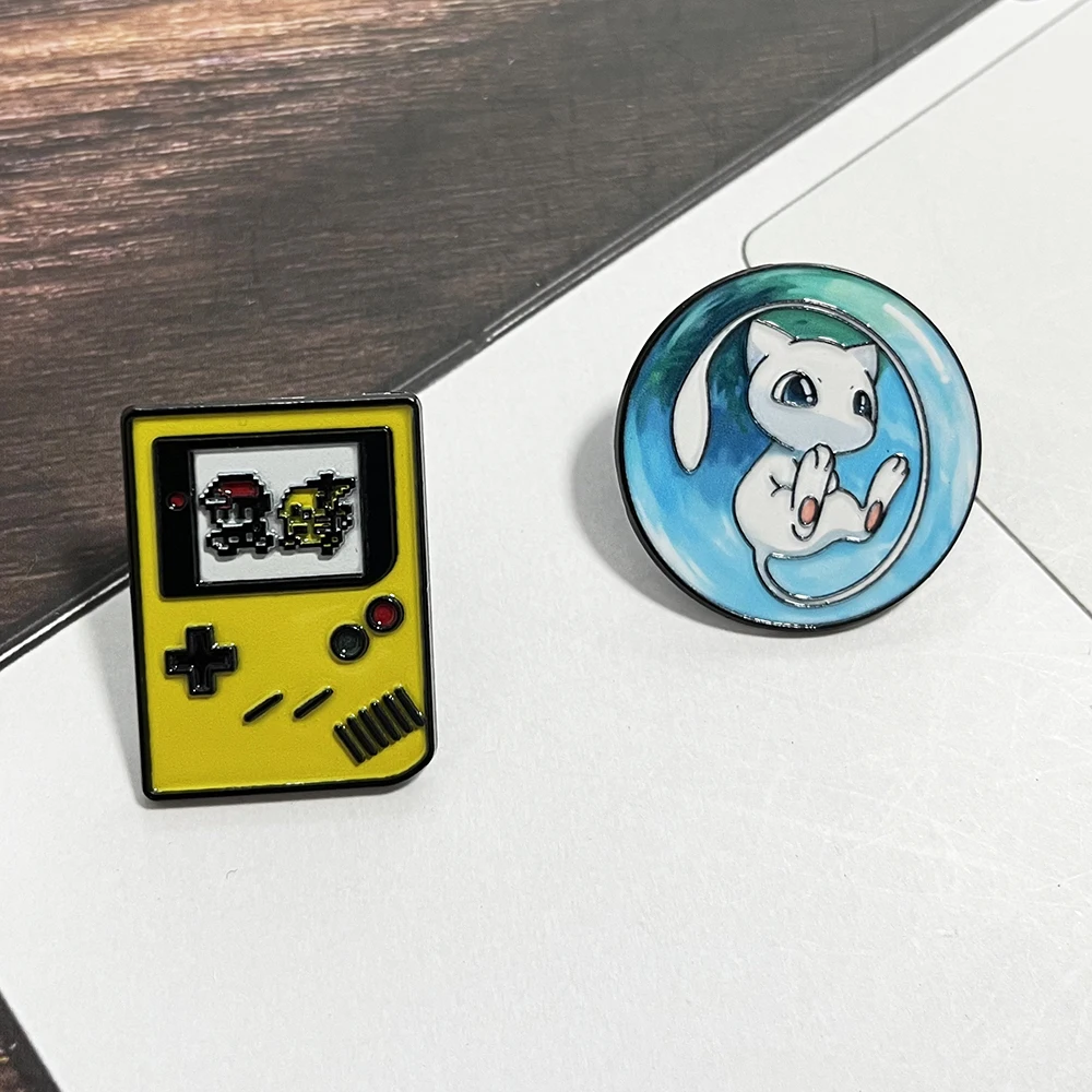 2pcs Kawaii Cartoon Video Game Controller Enamel Pins Set Fashion Badges for Clothing Bags Hats - Cool Gaming Themed Accessories