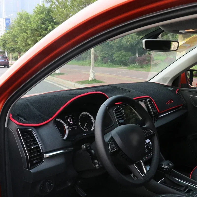 Für Skoda Karoq 2017 2018 2019 2020 2021 Auto Dashboard Sonnenschutz Matte Anti-sonne licht UV Teppich Anti-schmutz Schutz Matte Zubehör