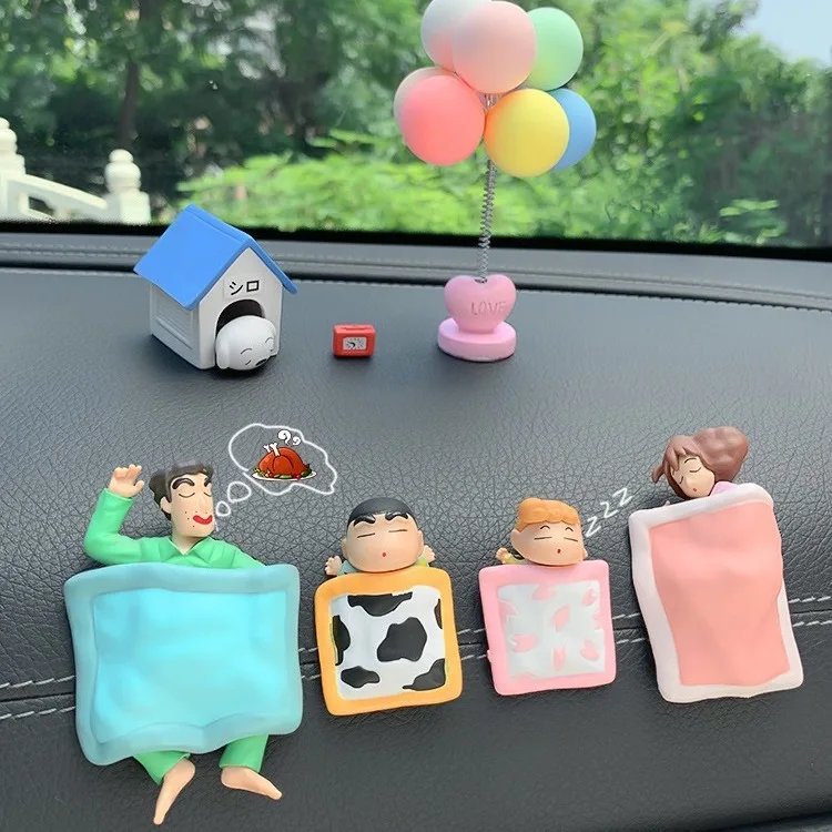 Nowy zestaw 4 figurki anime Crayon Shin-Chan, śpiąca rodzina Nohara, model lalki, dekoracja samochodu, figurki, zabawki dla dzieci, prezenty