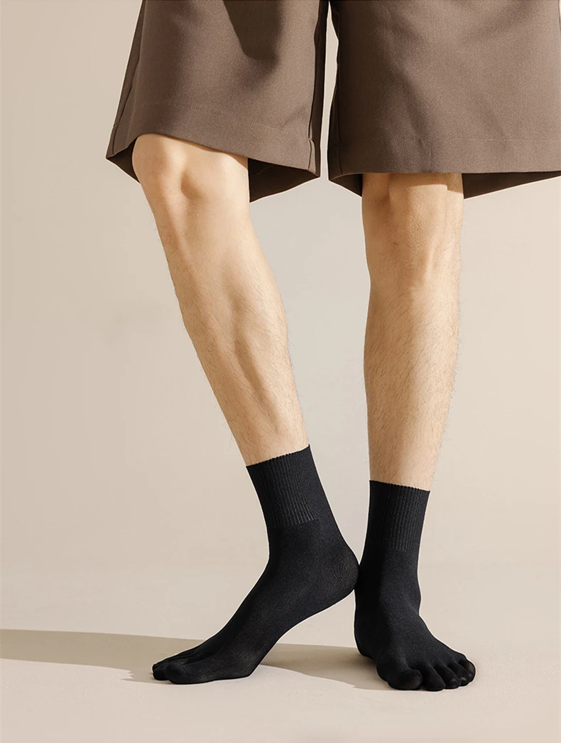 5 Paar Sommer-Männer-5-Finger-Socken, dünn, atmungsaktiv, Samt, elastisch, schweißabsorbierend, einfarbig, geteilte Zehensocken für Herren für EU38–45 – Detail 4