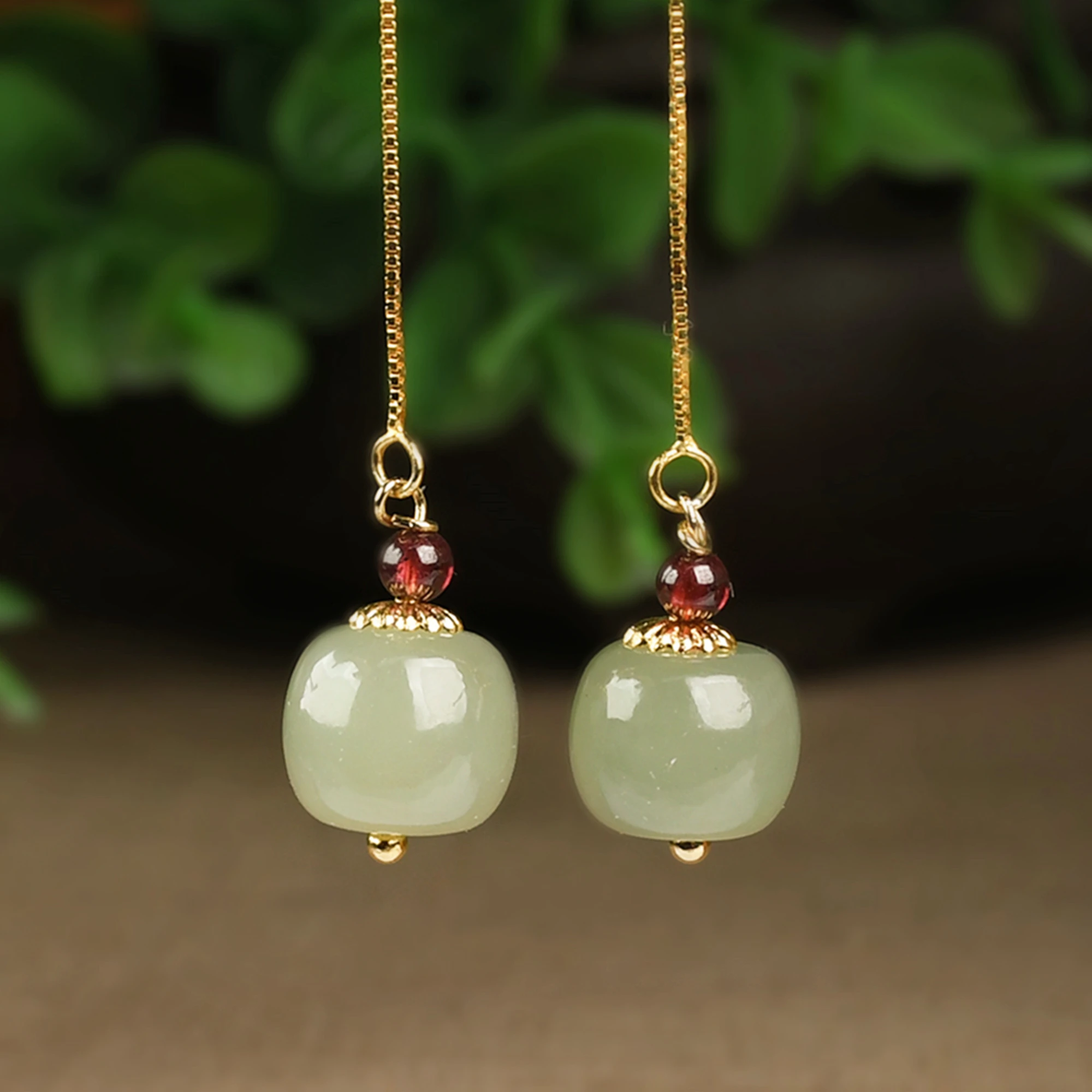 

Luxury Natural Hetian Jade Ear Line 18K Gold Plated Natural Hetian Jade Dangle Earrings Green Round Jade Earrings for Women