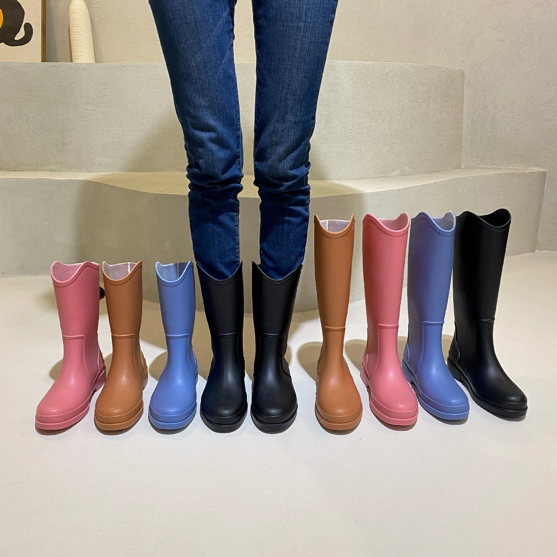 

Fashionable High-Tube Rain Boots Women's Waterproof Non-Slip Kitchen Work Shoe Wear-Resistant Outdoor Footwear Slip-On Booties