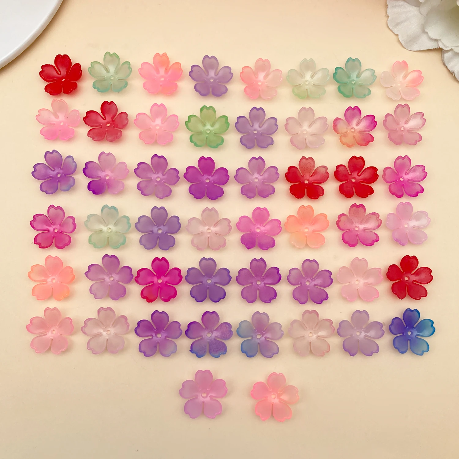 50pcs 18mm Acrylic Gradient Loose Beads Cherry Blossom Beads for DIY Jewelry Making Bracelet Necklace Earring Accessories