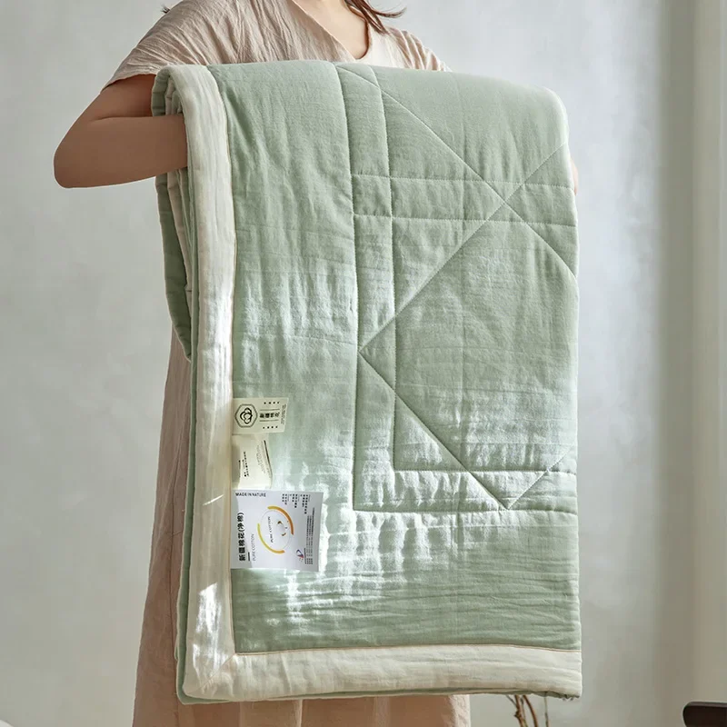 Double Bed Quilt Summer Plain Cotton Gauze Simple Thin Wadding Blanket Couple Air Conditioning Quilt King Size Comforter Quilts