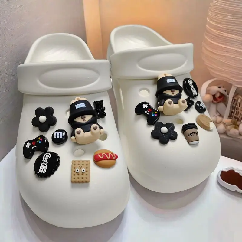 Whole Set Hot Sale DIY Hole Shoes Charms Cute Fisherman Bear Accessories Designer Quality Garden Shoe Decoration Girl Gift 2024