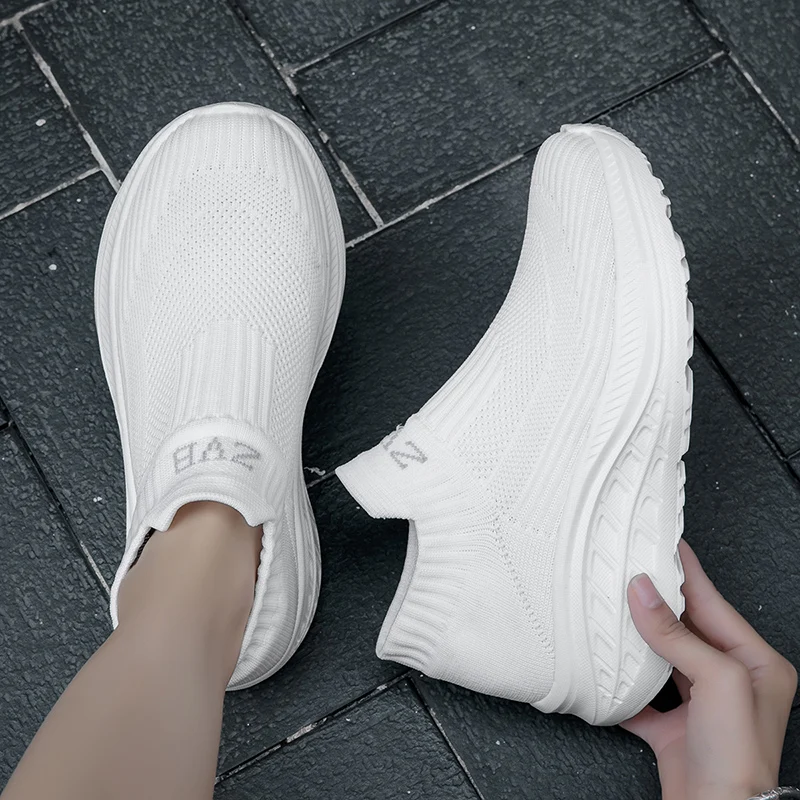 

New Women Running Shoes Fashion Loafers Outdoor Leisure Sports Breathable Jogging Comfortable Sneakers Outdoor Casual Shoes