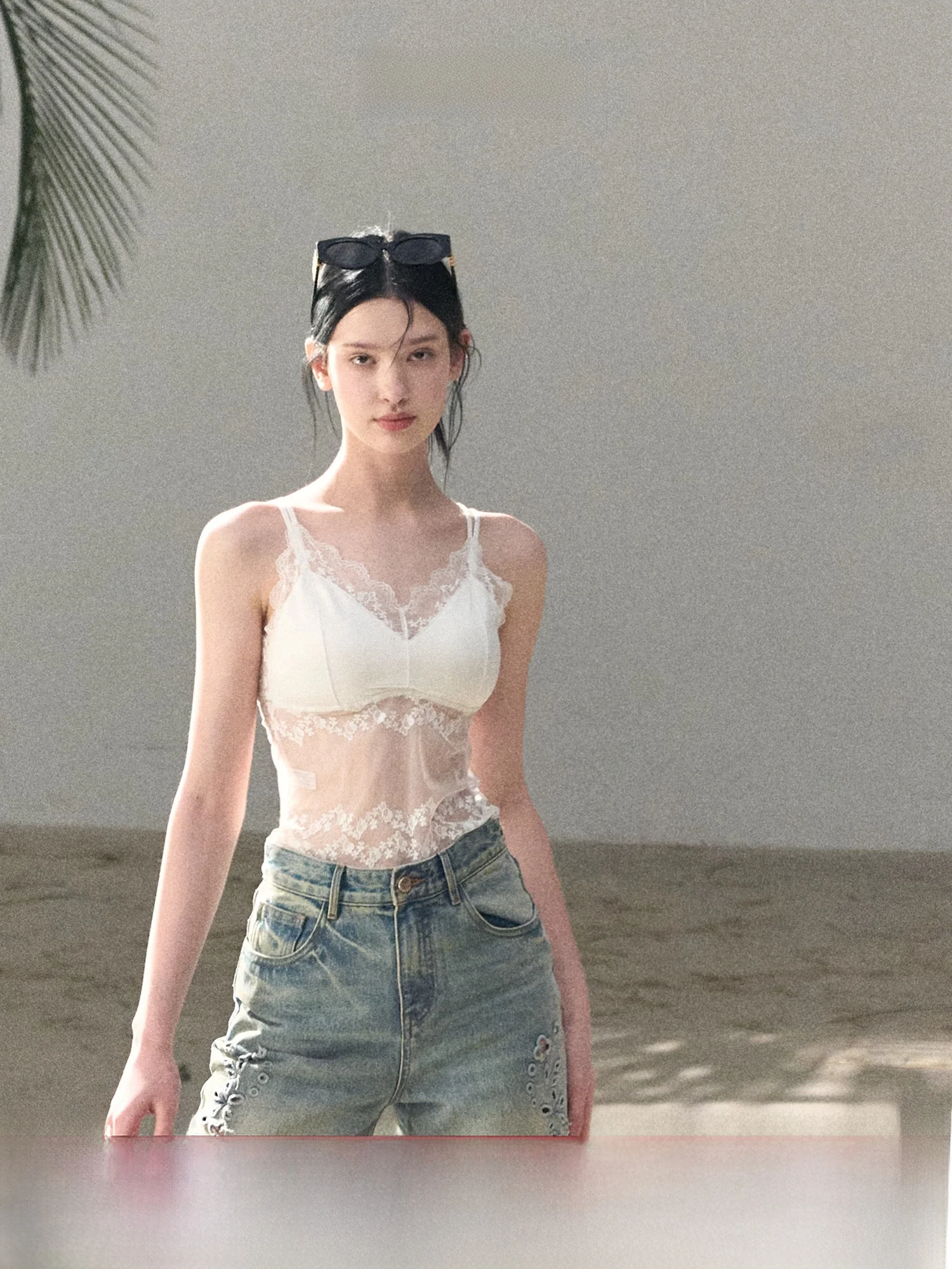 

Женский топ OAKMOO Lace Bal Strap Brtte из чистого атласа, повседневный, из утонченного нейлона и спандекса, нижнее белье, производство Китай