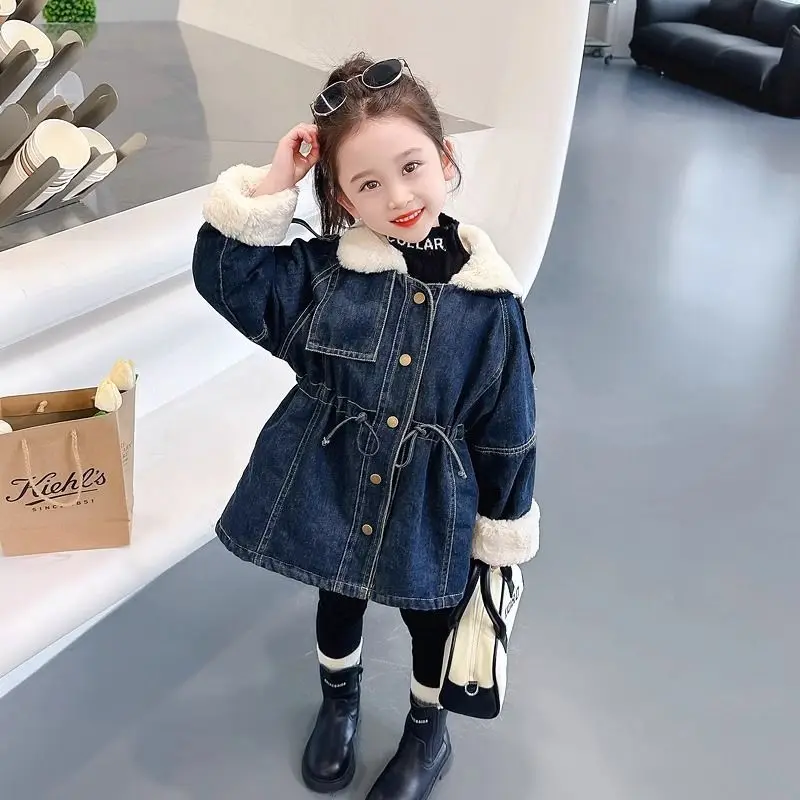 سترة جديدة من قماش الدنيم مبطنة بالصوف لعام 2025 للفتيات معطف شتوي سميك للخريف والشتاء للأطفال من Tween Girls معطف شتوي متوسط الطول للغاية #4