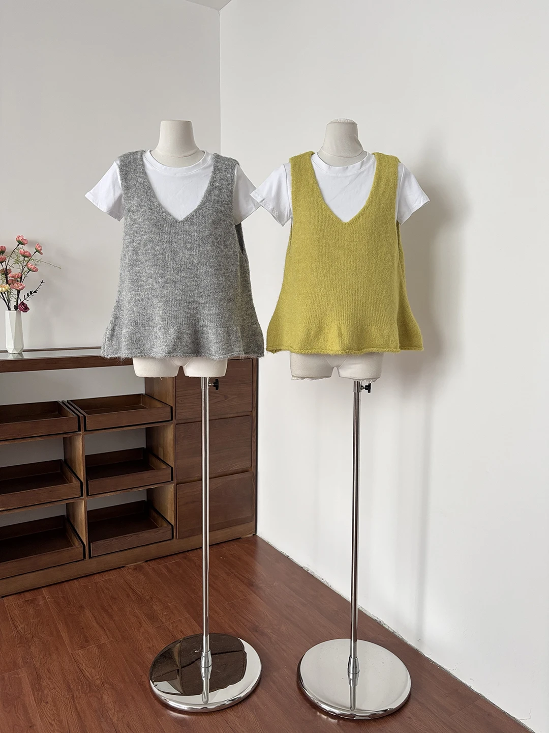 

2026 Spring Summer New Korean Style Casual Versatile Knitted Vest Color Commute Base Short Sleeve T-Shirt Women