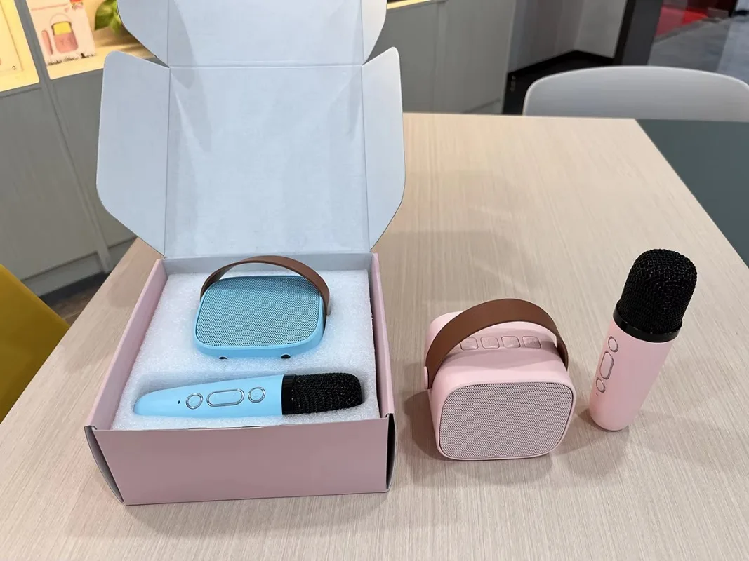 

Портативная беспроводная мини-караоке-колонка с логотипом OEM, музыкальная, с двумя микрофонами, подарок на день рождения