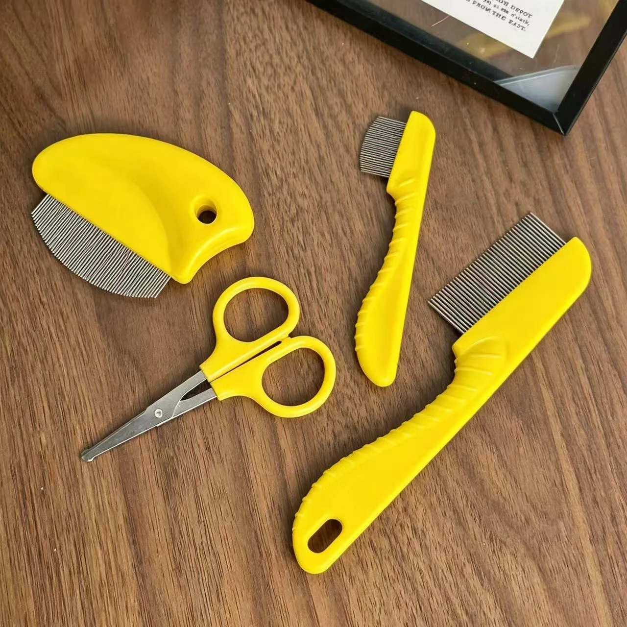 Pet Facial Cleaning Comb Set Removes Tear Stains Eye-poop Cat Paw Comb Dog Hair Repair Scissors Cat Hair Comb Pet Clean Supplies