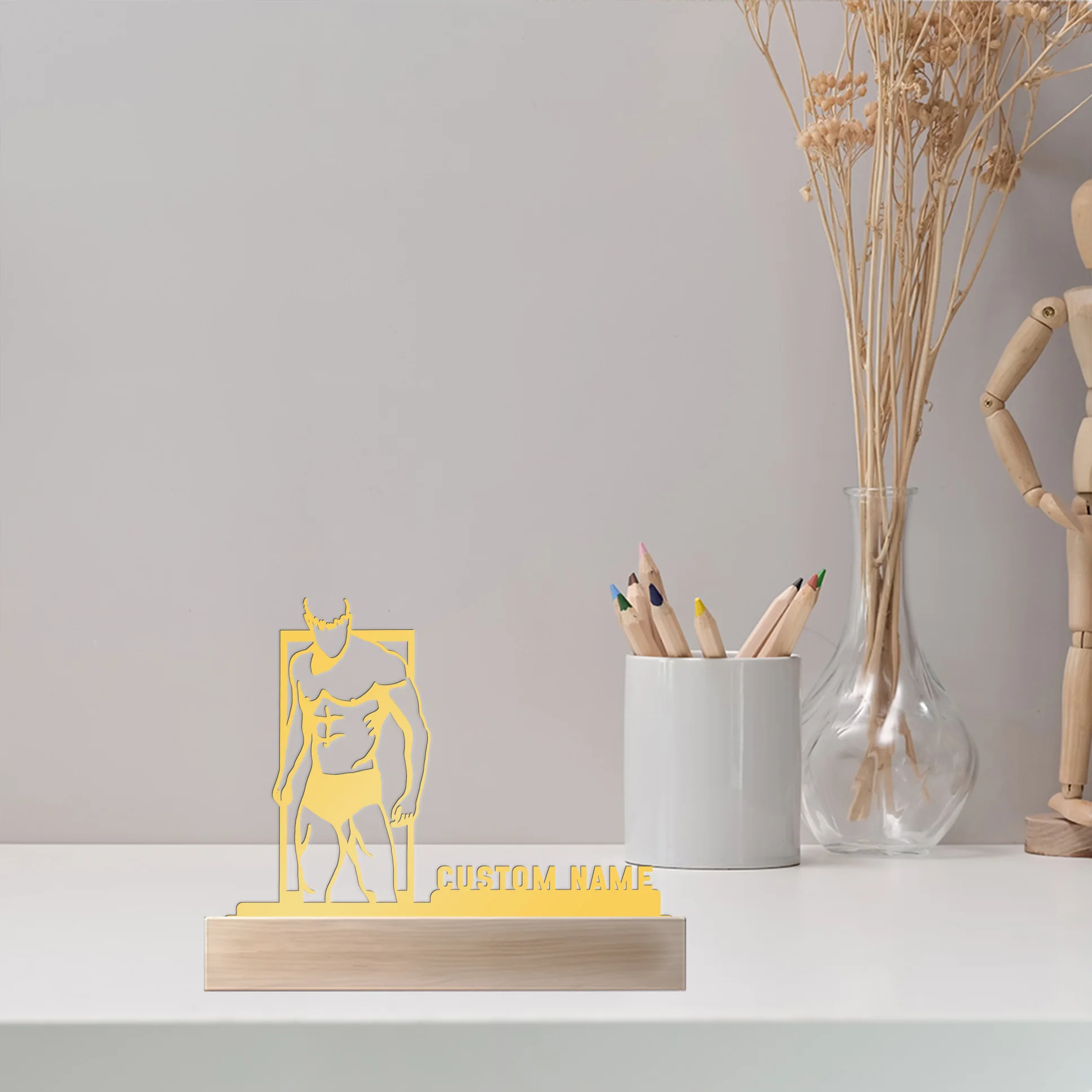 1pc Guerriero muscolare astratto Nome personalizzato Statua in metallo Ornamento in metallo con base in legno Scultura in metallo Artigianato d'arte con base in legno