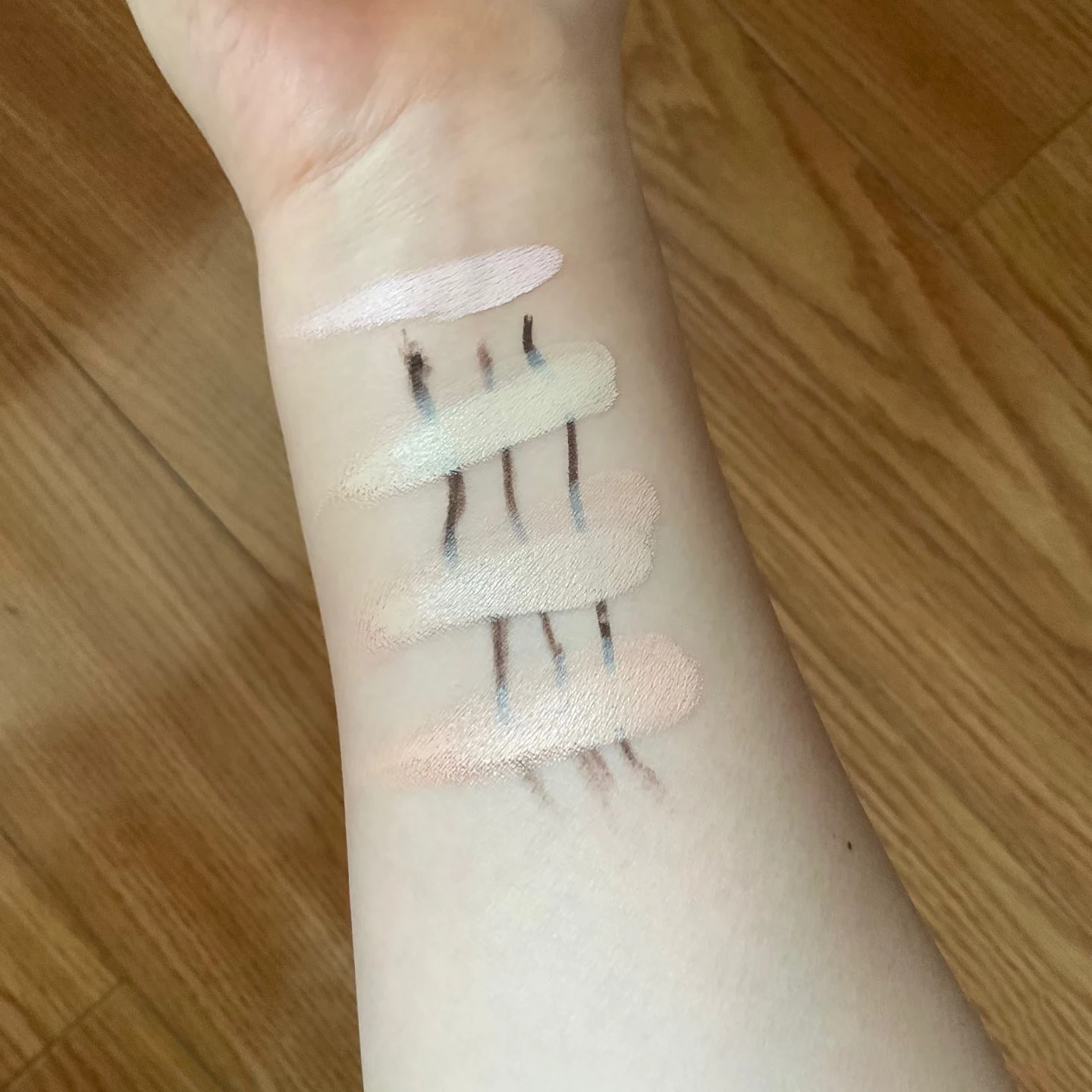 Paleta Korektorów Flower Knows Sweetie Bear 4 Kolory Długotrwały Pełne Krycie Wodoodporny Kremowy Makijaż