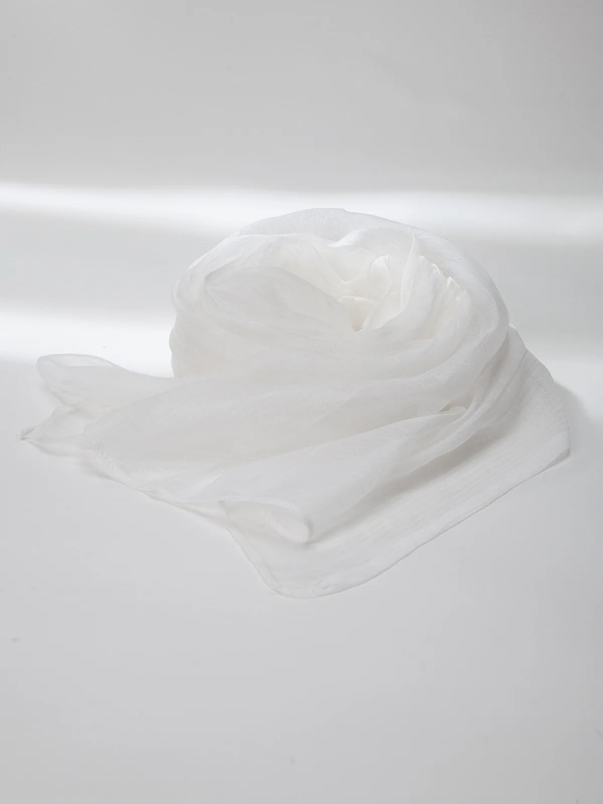 Damen-Organza-Schal, transparenter, durchsichtiger Gaze-Schal, leichter Sonnenschutz-Wickel, atmungsaktiv, modisch, für den Sommer und den Alltag – Detail 15