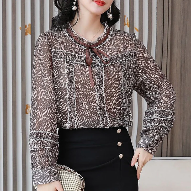 2023 New Spring and Autumn Fashion Temperament Commuting Simple Round Neck Lace Up Polka Dot Patch Lace Edge Women's Shirt