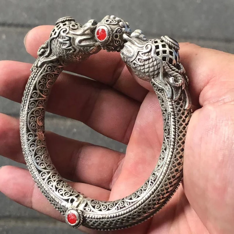 Antique Distressed Tibetan Silver Hollow Boy Meets Girl Inlaid Gem Bracelet Ornament Crafts