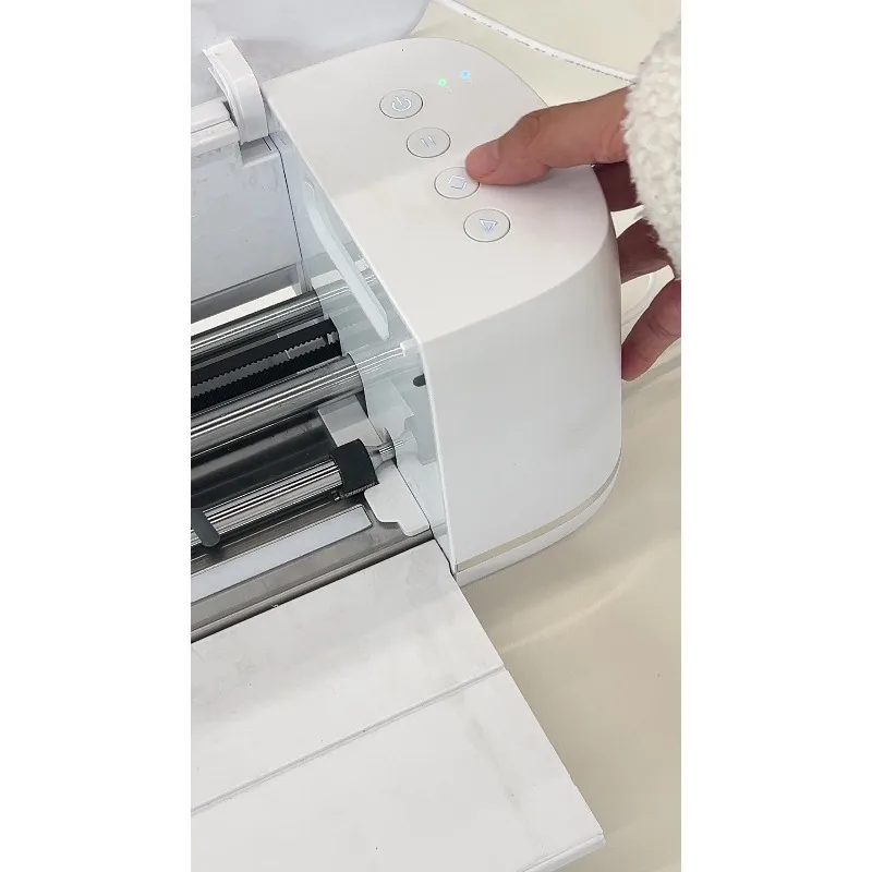 Automatic edge patrol lettering machine, sticker cutting machine